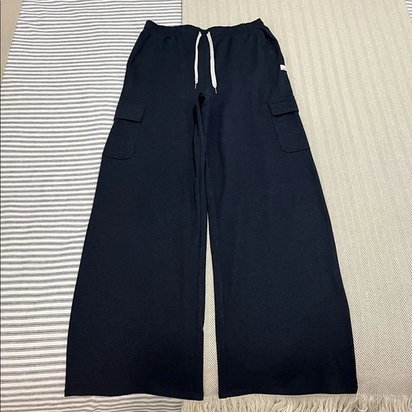 Vuori Halo Essential Cargo Wideleg Pants Midnight Heather Blue Small - Picture 5 of 16